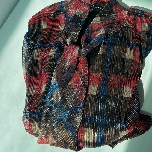 NWOT Zoey & Leelo Multi Colored Shimmering Top. - Picture 9 of 9